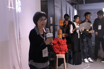 新北建築設計展12日於府中商圈開跑，工務局長祝惠美在設計展開幕典禮中致詞，感謝建築師公會和市府攜手合作，希望本次活動舉行順利，讓各界更認識都市更新策略及城市建築美學生活教育的重要性。