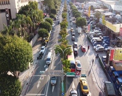 公路節60週年評選，新北市獲得直轄市組級別「卓越工程獎」第1名，在道路、橋梁到養護管理持續展現領先實力。