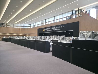 新北市第二行政中心持續施工中，首批進駐的警察局「勤務指揮中心」、「鑑識中心」逐步完成裝修。