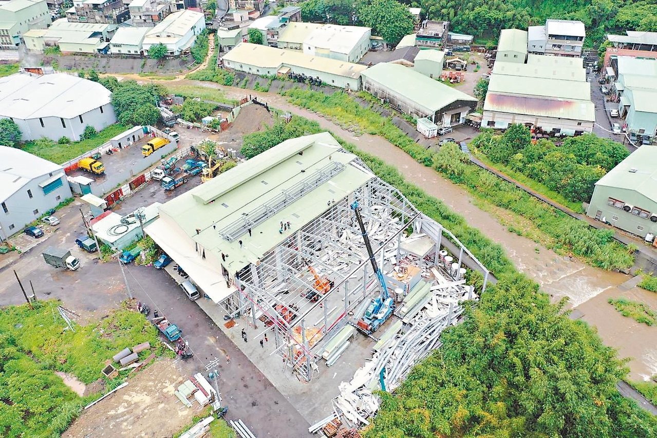 中市火警2勇消殉職 新北狂拆違建面積逾10萬坪