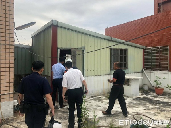 ▲蘆洲一處頂加鐵皮違建暗藏毒品分裝廠，市府公安稽查鐵腕強制拆除。（圖／記者陳豐德翻攝）